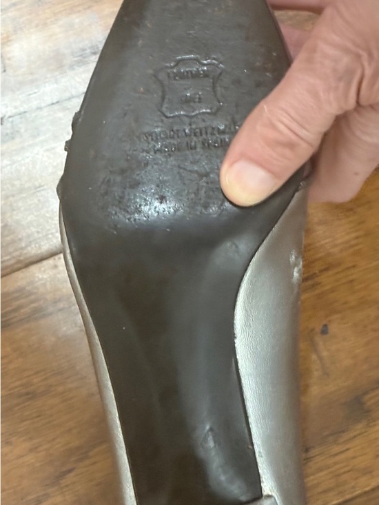 Stuart Weitzman Pointed-Toe Metallic Flats - Silver Gray - Picture 7 of 7